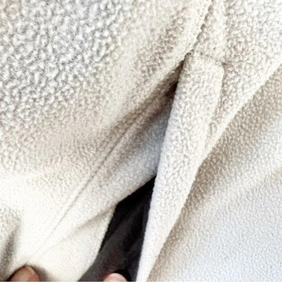 The North Face 1/4 Zip Women’s Size Medium Lightweight Fleece Jacket Silver Gray - Picture 6 of 9